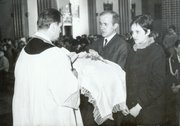 Janusz Ambarian i Ania Wilczyńska (I rok studiów) jako rodzice  chrzestni w Kościele Garnizonowym w Szczecinie