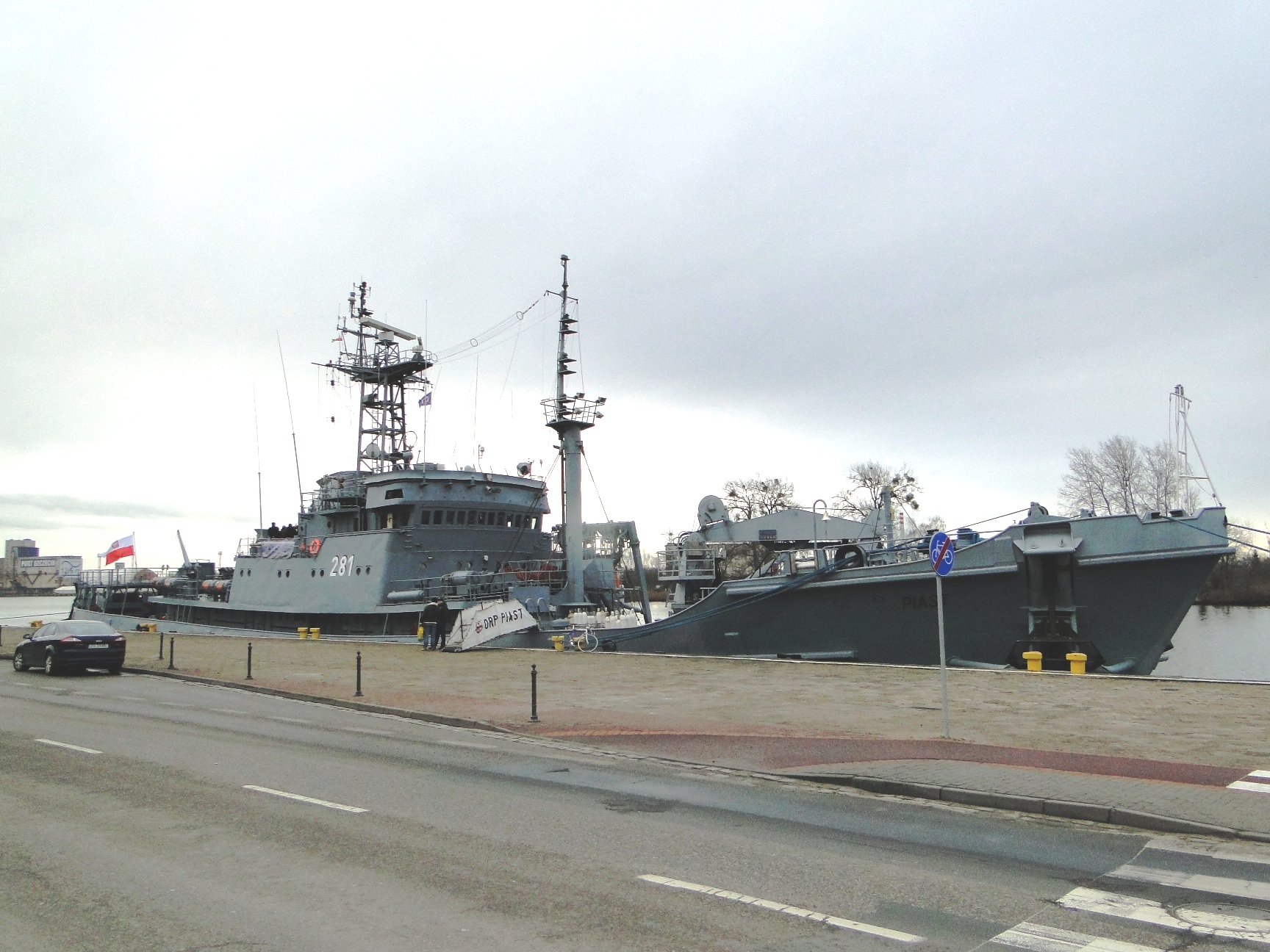 ORP PIAST w Szczecinie 14.12.2011