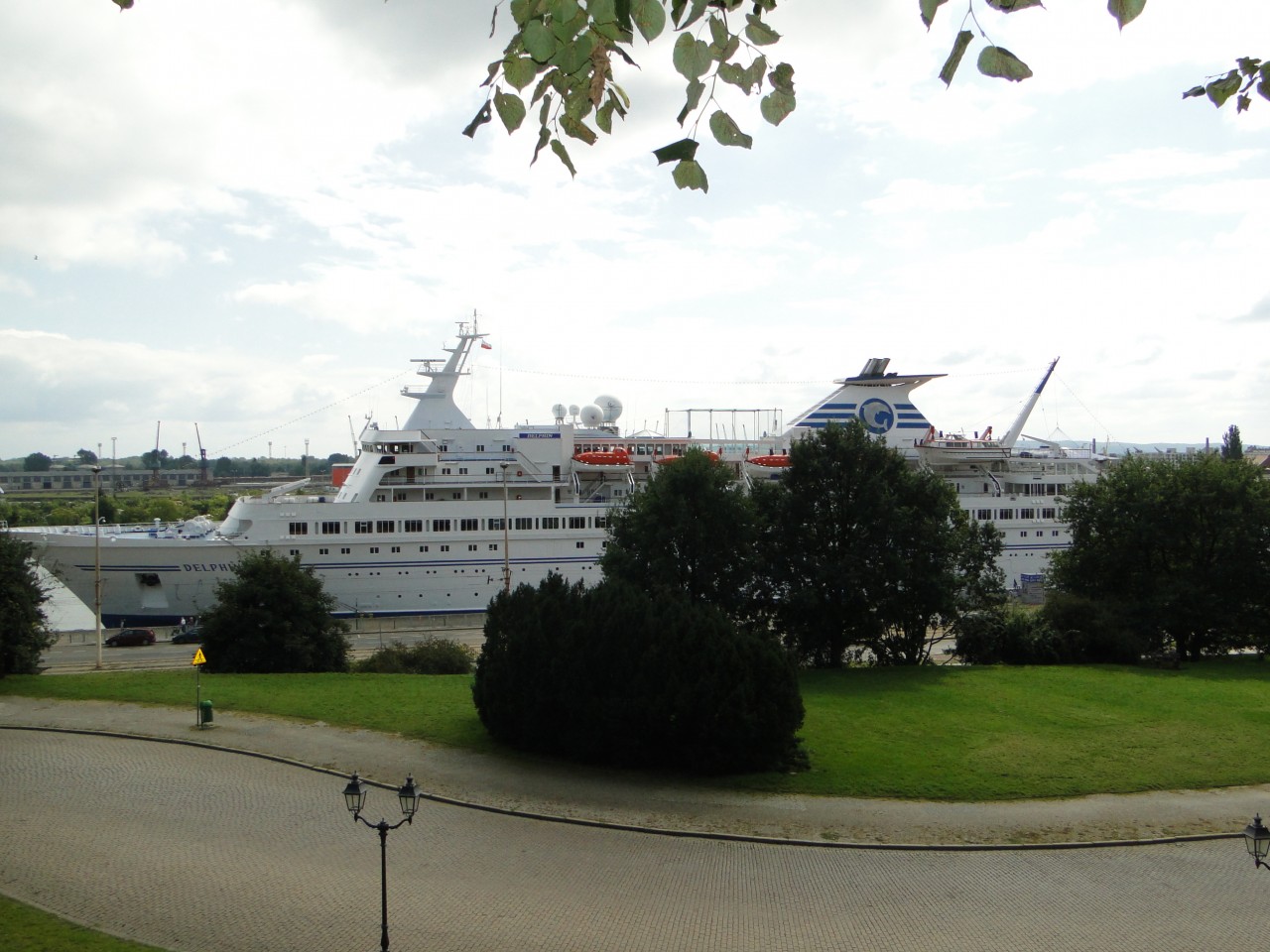 DELPHIN 2